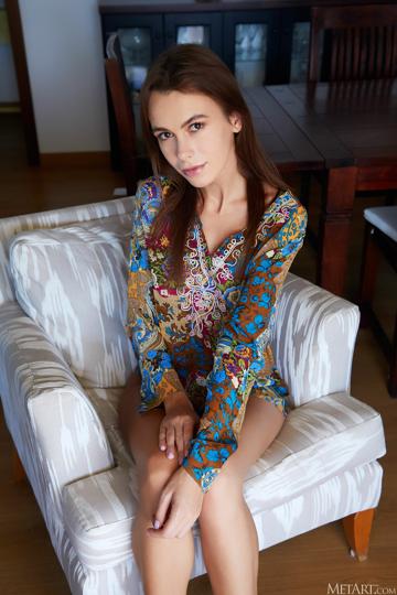 Alice Wonder in Metart set Deep Seated