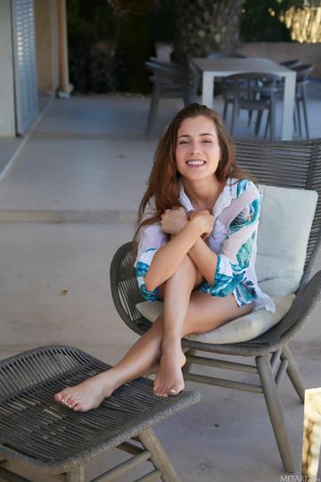 Mary Rock in Metart set That Smile