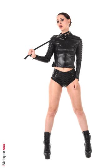 Marie Berger in Istripper set Final Warning